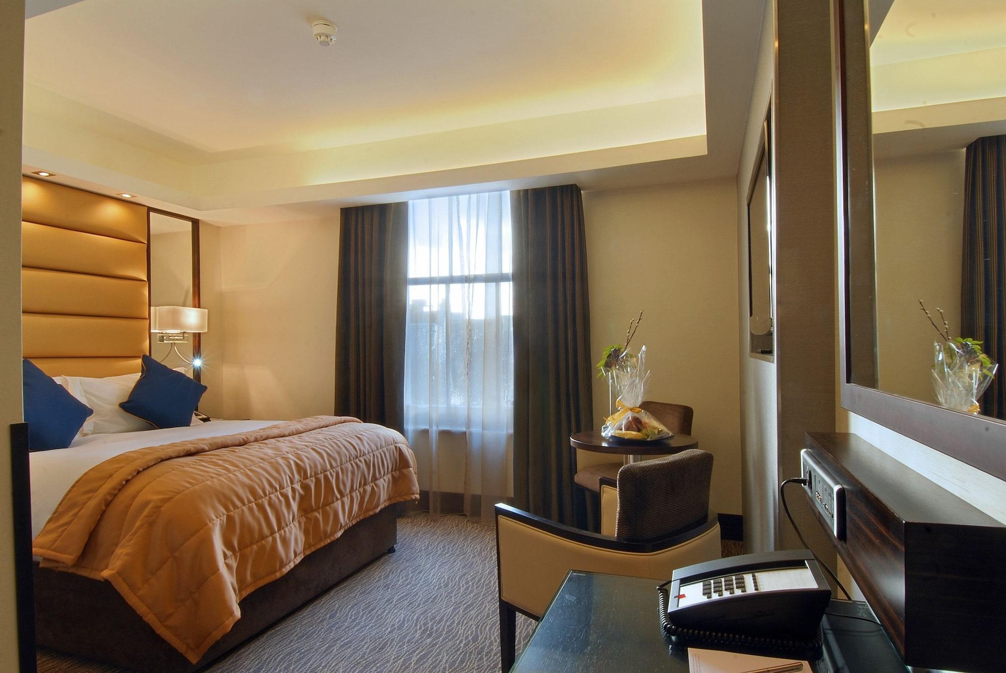 Park Grand Mayfair London Exterior photo A room at the hotel