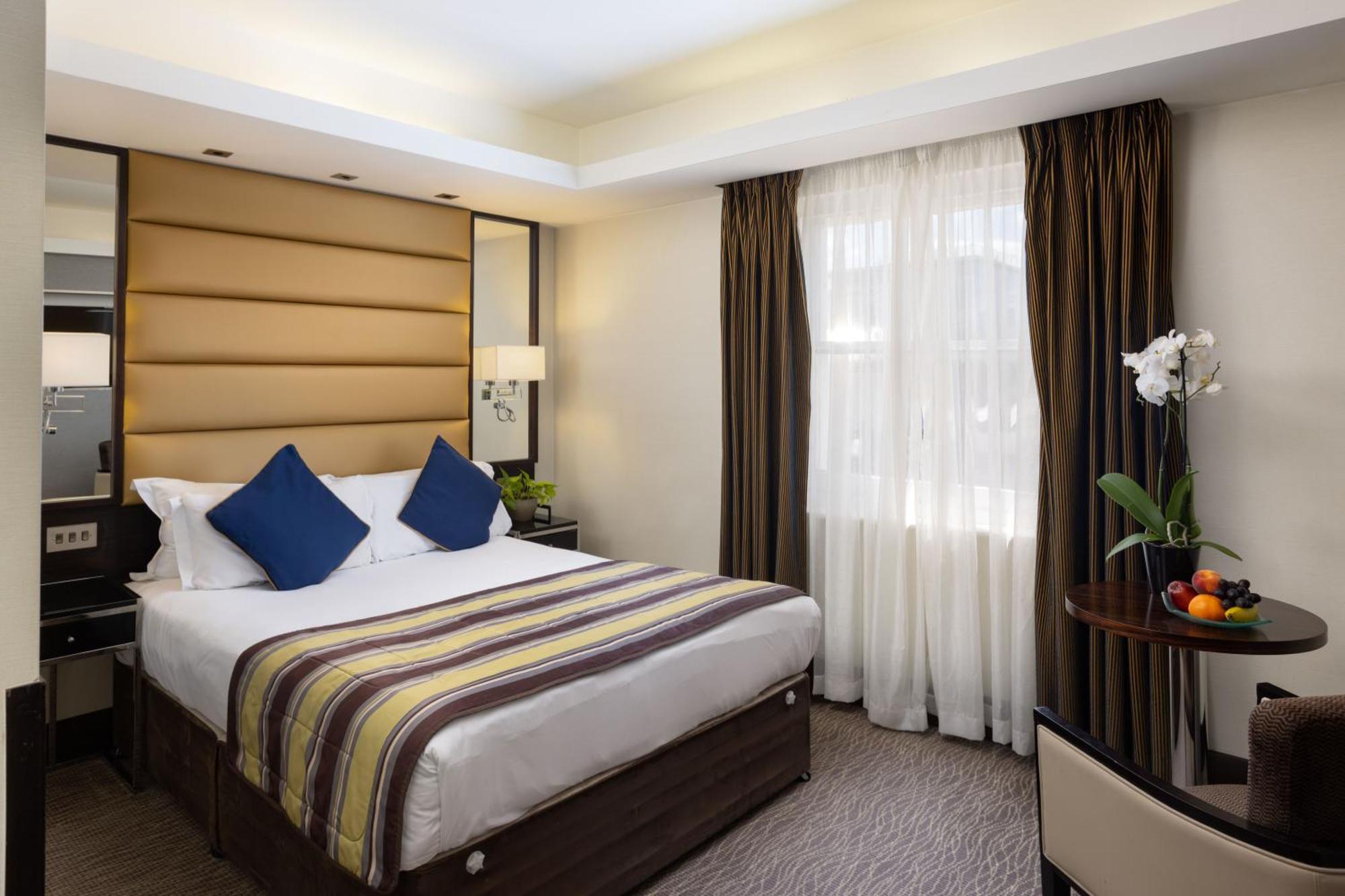 Park Grand Mayfair London Exterior photo