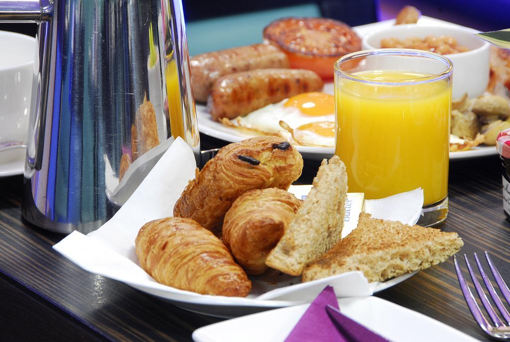 Park Grand Mayfair London Exterior photo A continental breakfast